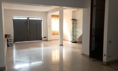 ¡Inversión Segura! Casa De 4 Pisos En Huaycan!
