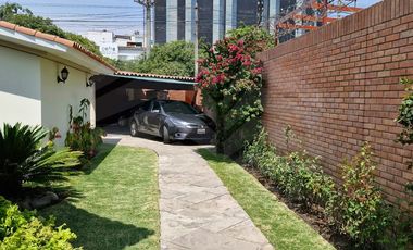 CASA EN VENTA PARA INVERSION SECTOR SALUD EN SAN ISIDRO