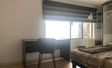 En renta habitación amoblada con baño privado