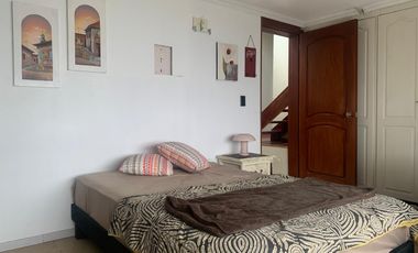 En renta habitación amoblada con baño privado