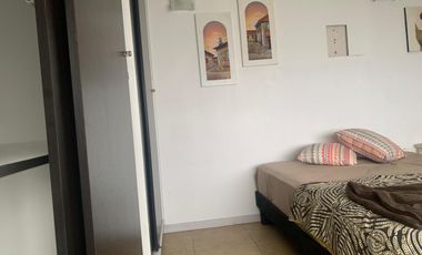 En renta habitación amoblada con baño privado