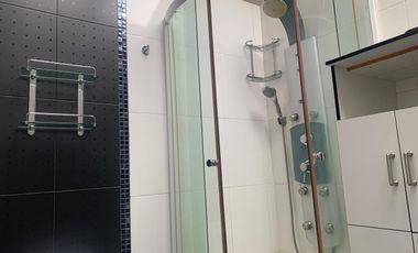 En renta habitación amoblada con baño privado