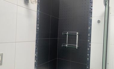 En renta habitación amoblada con baño privado