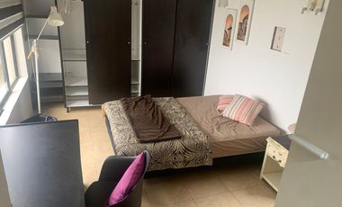 En renta habitación amoblada con baño privado