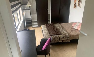 En renta habitación amoblada con baño privado