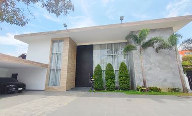 Venta Casa Moderna Primeros kilómetros de Samborondón - C301