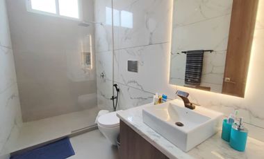 Venta Casa Moderna Primeros kilómetros de Samborondón - C301