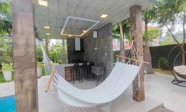 Venta Casa Moderna Primeros kilómetros de Samborondón - C301