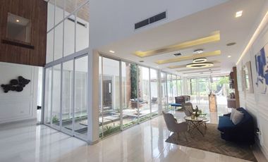 Venta Casa Moderna Primeros kilómetros de Samborondón - C301