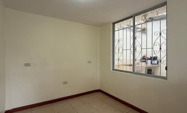 Casa en venta en Loja sector El Paraíso