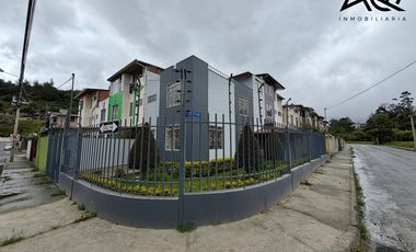 Casa en venta en Loja sector El Paraíso