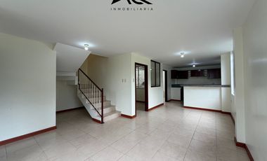 Casa en venta en Loja sector El Paraíso