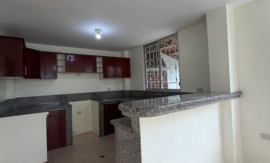 Casa en venta en Loja sector El Paraíso