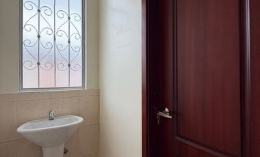 Casa en venta en Loja sector El Paraíso