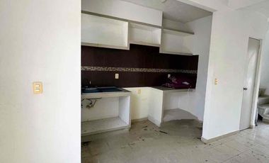 CASA EN CLUSTER CON ALBERCA EN FRACC PALMA REAL VERACRUZ