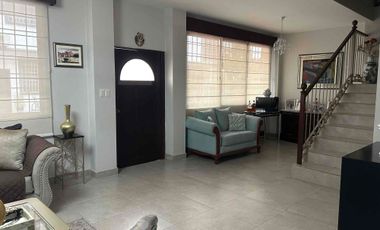 VENDO LINDA CASA UBICADA EN CONDOMINIO PRIVADO