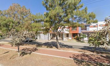 Casa en venta, Recuperación bancaria, Parques del Bosque, Tlaquepaque, Jalisco, Mex.