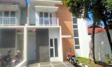 Disewakan Rumah dkt tol simatupang