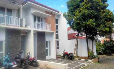 Disewakan Rumah dkt tol simatupang