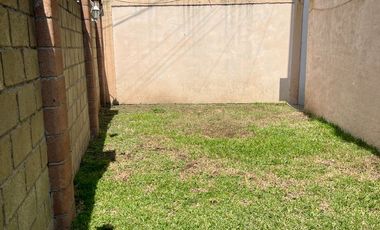 EN RENTA Casa de 3 Rec. En Privada El Árbol, en Zona Norte.