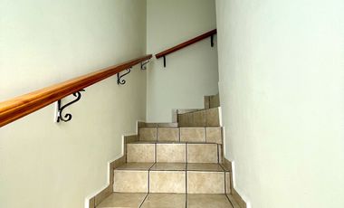 EN RENTA Casa de 3 Rec. En Privada El Árbol, en Zona Norte.