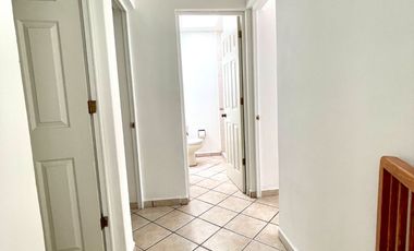 EN RENTA Casa de 3 Rec. En Privada El Árbol, en Zona Norte.