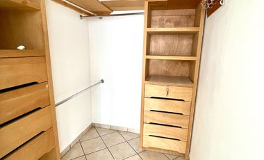 EN RENTA Casa de 3 Rec. En Privada El Árbol, en Zona Norte.