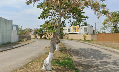 CASA DE RECUPERACIÓN BANCARIA EN CALLE ARTICO SUR, FRACC. LAGOS DE PUENTE MORENO, MEDELLÍN DE BRAVO, VERACRUZ. ¡NO SE ACEPTAN CRÉDITOS!