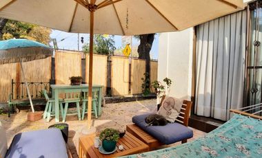 LINDA, AMPLIA, LUMINOSA Y SEGURA CASA EN BARRIOS RESIDENCIAL DE LAS CONDES