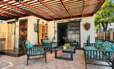 LINDA, AMPLIA, LUMINOSA Y SEGURA CASA EN BARRIOS RESIDENCIAL DE LAS CONDES