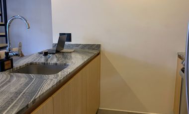 Hermoso departamento en renta (sin amueblar) a una cuadra de plaza Midtown