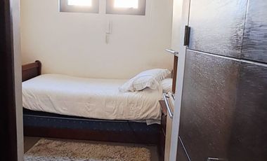 Estupenda casa en venta 5D5B+S orientación Norte en exclusivo condominio privado, San Carlos de Apoquindo, seguridad 24/7, cercana Colegios, Universid