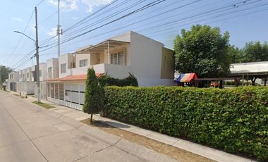 Casa en venta, Recuperación bancaria, Jardines del Bosque, Tlaquepaque, Jalisco, Mex.