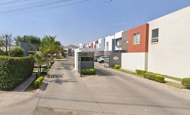 Casa en venta, Recuperación bancaria, Jardines del Bosque, Tlaquepaque, Jalisco, Mex.