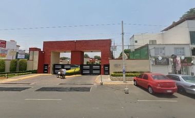 Casa de dos niveles en venta en coapa cdmx