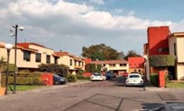 Casa de dos niveles en venta en coapa cdmx