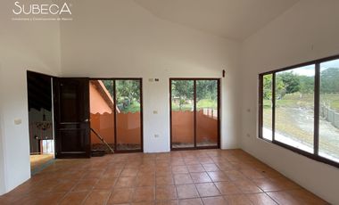 Casa campestre en venta, Coacoatzintla, chimenea, doble altura, terreno amplio