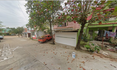 CASA EN CALLE PLAYA TECOLUTLA, LAS OLAS, RESIDENCIAL LAS OLAS, VERACRUZ, MÉXICO ¡NO CRÉDITOS!