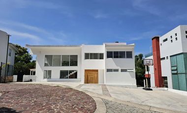 LAS CAÑADAS CASA NUEVA EN COTO ABEDULES CON VISTA AL CAMPO DE GOLF