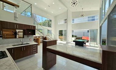 LAS CAÑADAS CASA NUEVA EN COTO ABEDULES CON VISTA AL CAMPO DE GOLF