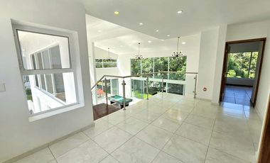 LAS CAÑADAS CASA NUEVA EN COTO ABEDULES CON VISTA AL CAMPO DE GOLF