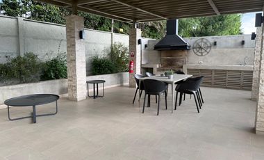 Se vende depto 2D,2B,2 estacionamientos,5 norte Las Rastras Talca