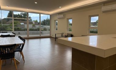 Se vende depto 2D,2B,2 estacionamientos,5 norte Las Rastras Talca