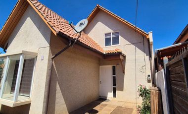 CASA EN ARRIENDO – LA RESERVA DE MACHALI