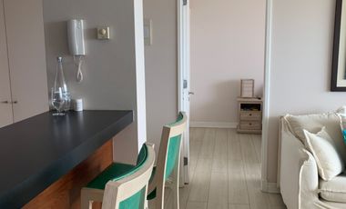 Arrendamos depto amoblado con vista frontal al mar.