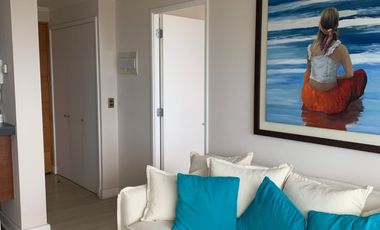 Arrendamos depto amoblado con vista frontal al mar.