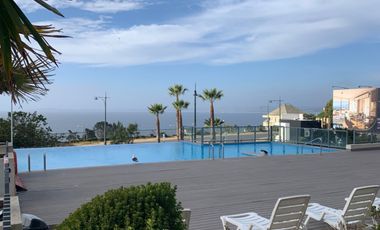 Arrendamos depto amoblado con vista frontal al mar.