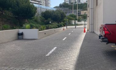 Arrendamos depto amoblado con vista frontal al mar.