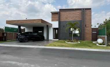 CASA EN VENTA EN FRACCIONAMIENTO LOMAS DE COCOYOC MORELOS