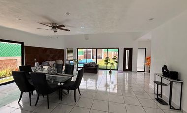 CASA EN VENTA EN FRACCIONAMIENTO LOMAS DE COCOYOC MORELOS
